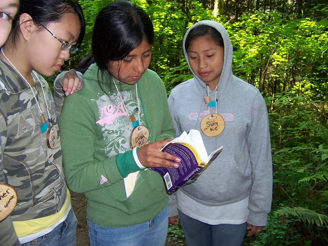 students using field guide